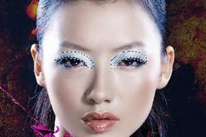 Photoshop人像照片中眼影和唇彩的修饰技法