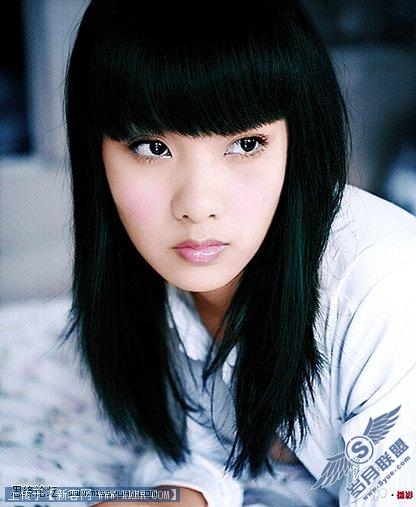 Photoshop快速给淡色美女图片上色