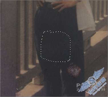 Photoshop<a href=http://www.syue.com/Digital/ target=_blank class=infotextkey>数码</a>暗房教程:修补破损的旧照片【图】_