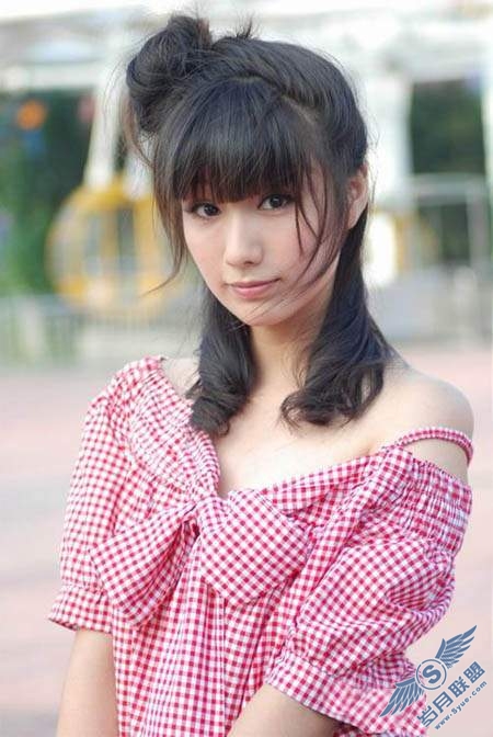 Photoshop调出粉嫩色的美女照片