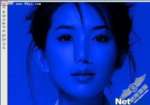 photoshop照片处理:将美女处理成阿凡达人物【图】_
