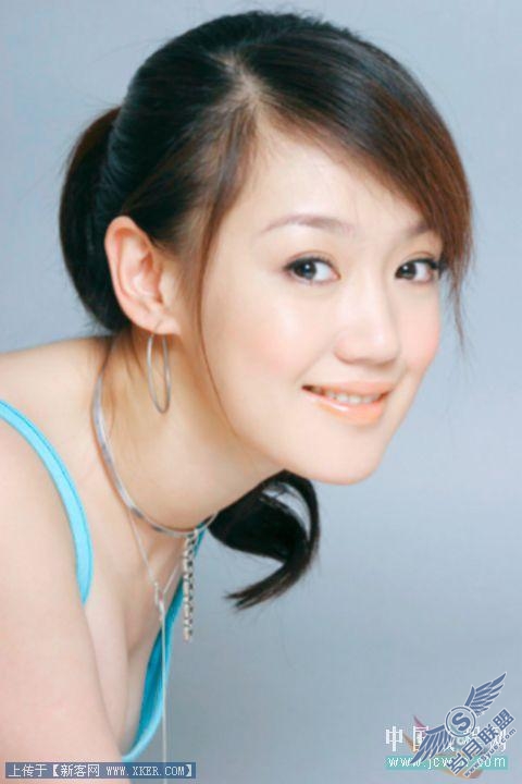 Photoshop调色教程:轻松打造MM照片朦胧双色调