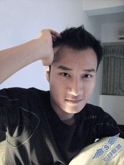 PhotoShop为<a href=http://www.syue.com/Digital/Mobile/ target=_blank class=infotextkey>手机</a>照调出怀旧黄色调