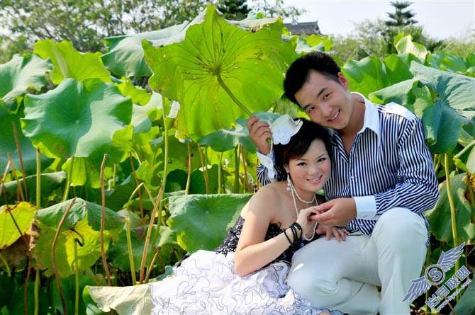 Photoshop调出情侣照片淡淡的青灰色