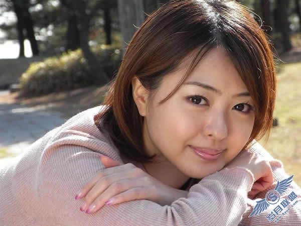 photoshop照片处理：调色出美女晶莹通透糖水肤色_