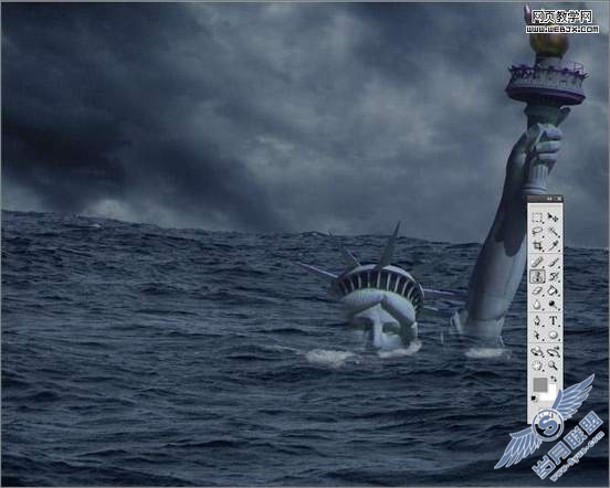 Photoshop合成教程:自由女神破碎掉大海