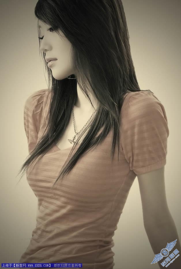 Photoshop调色教程:低调中性时尚美女