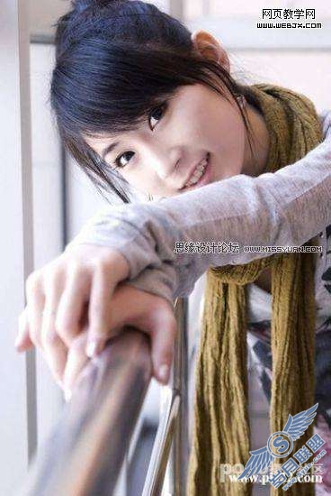 Photoshop照片处理:调出淡黄色效果美女照片