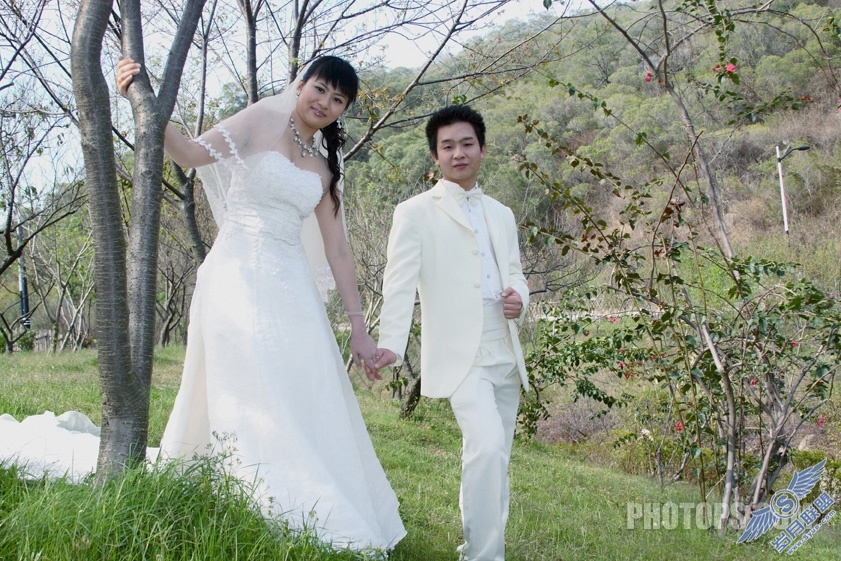 photoshop简单把夏日婚照变为意境秋
