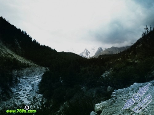 Photoshop合成教程:黑暗迷雾山城