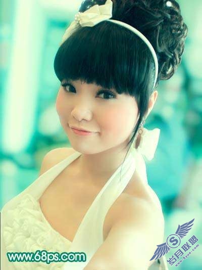 Photoshop照片处理:调出粉嫩的淡青色MM照片_
