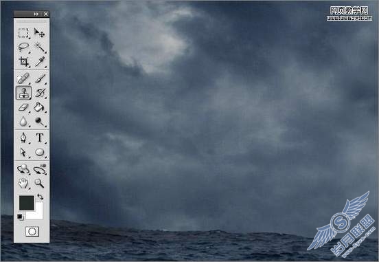 Photoshop合成教程:自由女神破碎掉大海