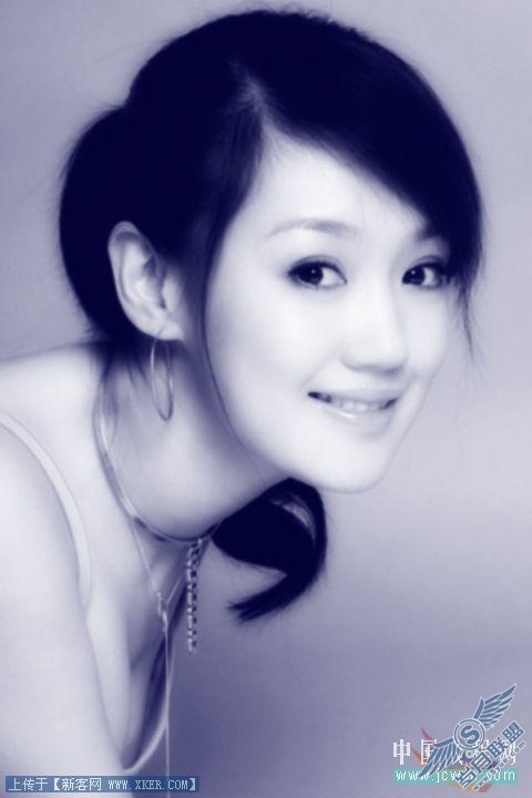 Photoshop调色教程:轻松打造MM照片朦胧双色调