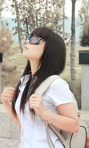 Photoshop照片处理:调色出外景照柔和的中性色美女【图】_