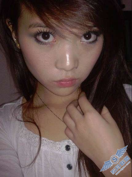 Photoshop照片处理:给偏暗的<a href=http://www.syue.com/Digital/Mobile/ target=_blank class=infotextkey>手机</a>照片人物美白【图】_