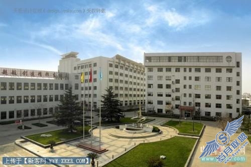 晴朗白天变黄昏风景_天极设计在线转载