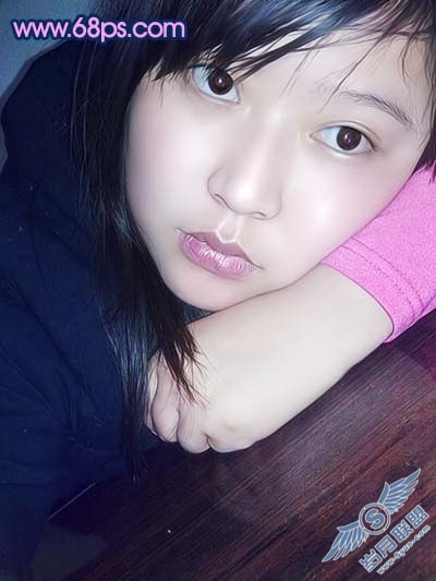 Photoshop简单给室内人像磨皮及美白
