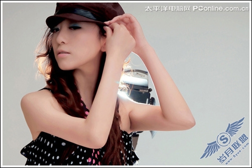 Photoshop打造人物花纹时尚海报