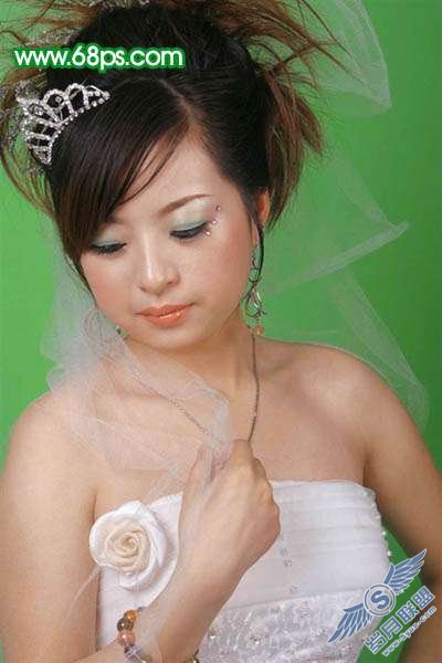 Photoshop照片处理:让偏灰的婚片再现光彩【图】_新客网