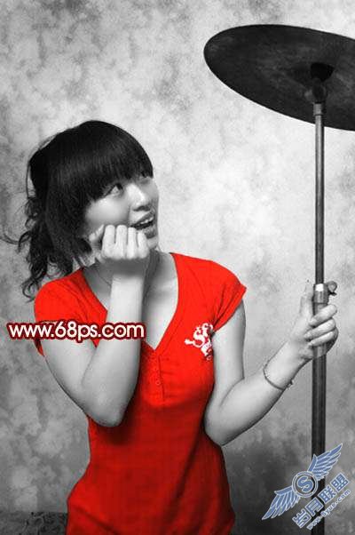 Photoshop照片处理:调色出红灰色人物照【图】_新客网