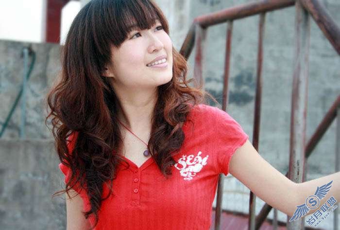 Photoshop照片处理:调色出外景人物柔和的淡黄色【图】_新客网