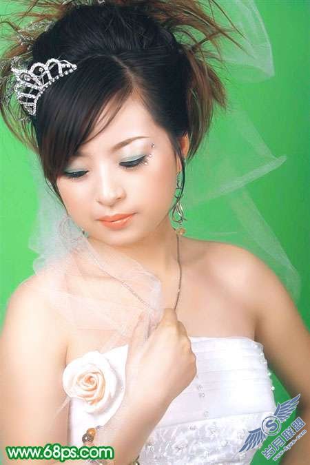 Photoshop照片处理:让偏灰的婚片再现光彩【图】_新客网