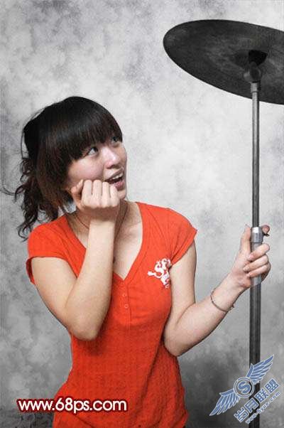 Photoshop照片处理:调色出红灰色人物照【图】_新客网