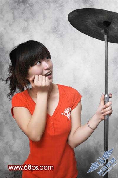 Photoshop照片处理:调色出红灰色人物照【图】_新客网