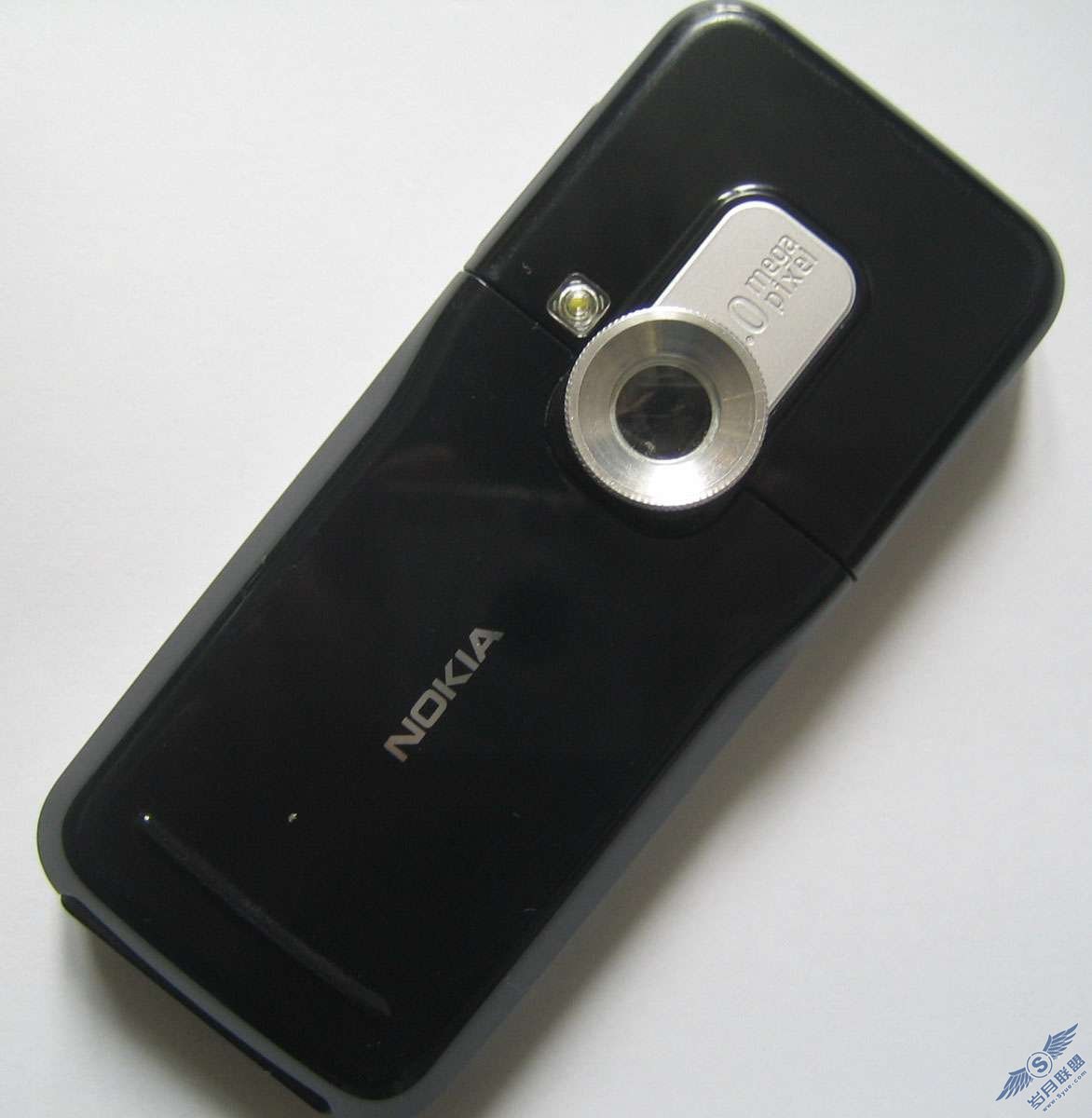 诺基亚<a href=http://www.syue.com/Digital/Mobile/ target=_blank class=infotextkey>手机</a>加夏浪M20<a href=http://www.syue.com/Digital/Mobile/ target=_blank class=infotextkey>手机</a>微距镜识别火车票二维码【图】_新客网