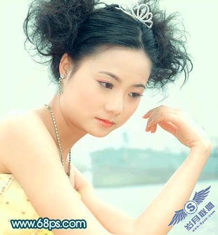 Photoshop调色:制作青黄色调女孩照片