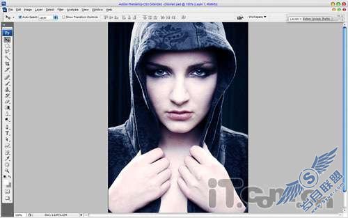 Photoshop制作另类激光电流