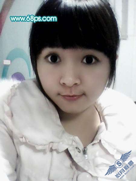 Photoshop把模糊<a href=http://www.syue.com/Digital/Mobile/ target=_blank class=infotextkey>手机</a>照片制成清晰的手绘效果