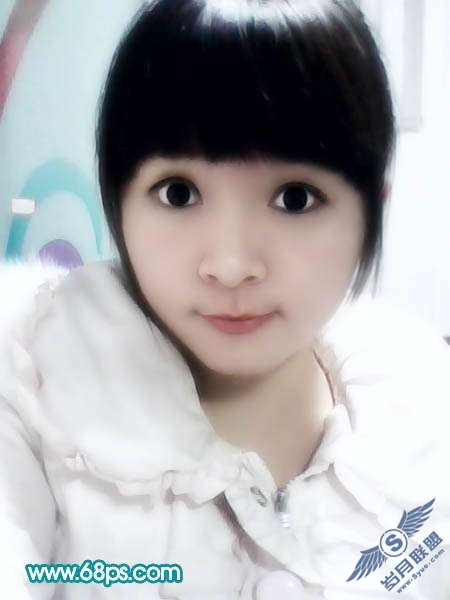 Photoshop把模糊<a href=http://www.syue.com/Digital/Mobile/ target=_blank class=infotextkey>手机</a>照片制成清晰的手绘效果