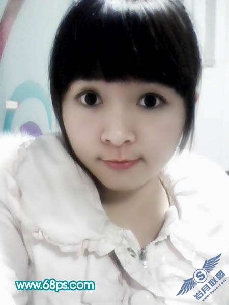 Photoshop把模糊<a href=http://www.syue.com/Digital/Mobile/ target=_blank class=infotextkey>手机</a>照片制成清晰的手绘效果