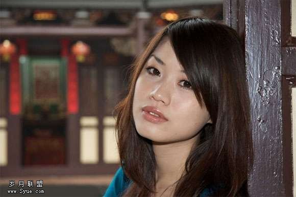Photoshop照片处理:调出古典色调美女照_新客网