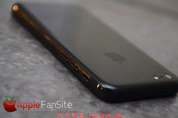 iPhone 5C再曝光:后壳亮了