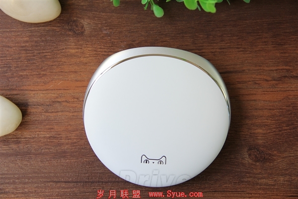 最漂亮的电视盒子!天猫魔盒2图赏